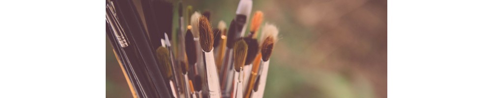 Pinceles y Espátulas: Herramientas para Arte y Textura